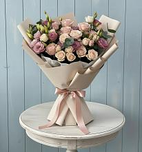 Букет цветов из:  Розы и Лизиантусы в Коростово