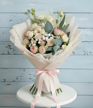Букет цветов из:  Розы и Лизиантусы в Коростово