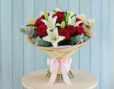 Букет цветов из:  Лилии и Розы в Коростово