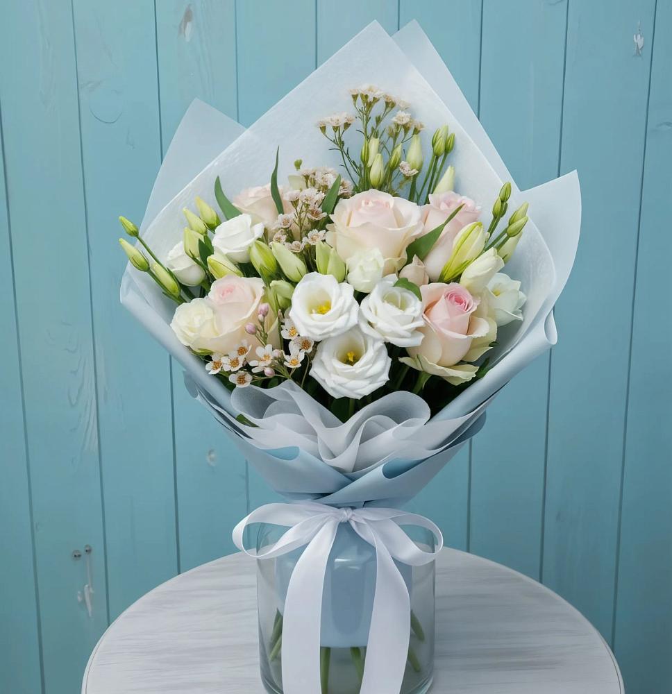 Букет цветов из: Розы и Лизиантусы в Коростово