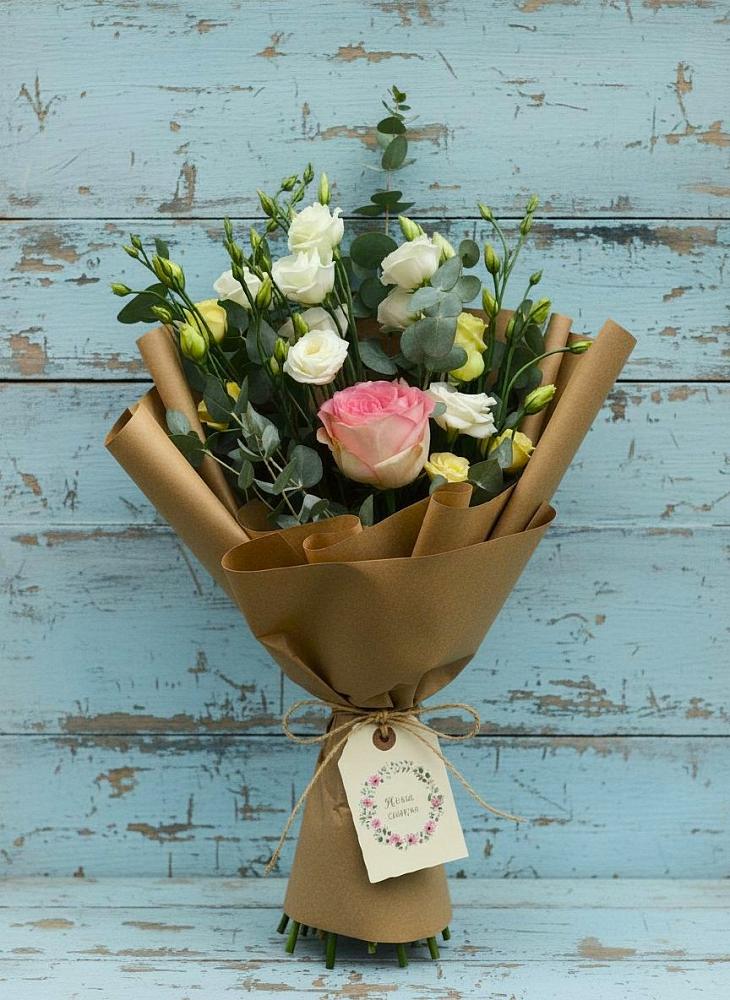 Букет цветов из: Розы и Лизиантусы в Коростово