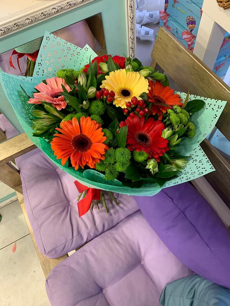 Букет цветов из: Герберы, Хризантемы и Альстромерии в Коростово