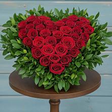 Цветочная композиция из Розы в виде сердца в Коростово