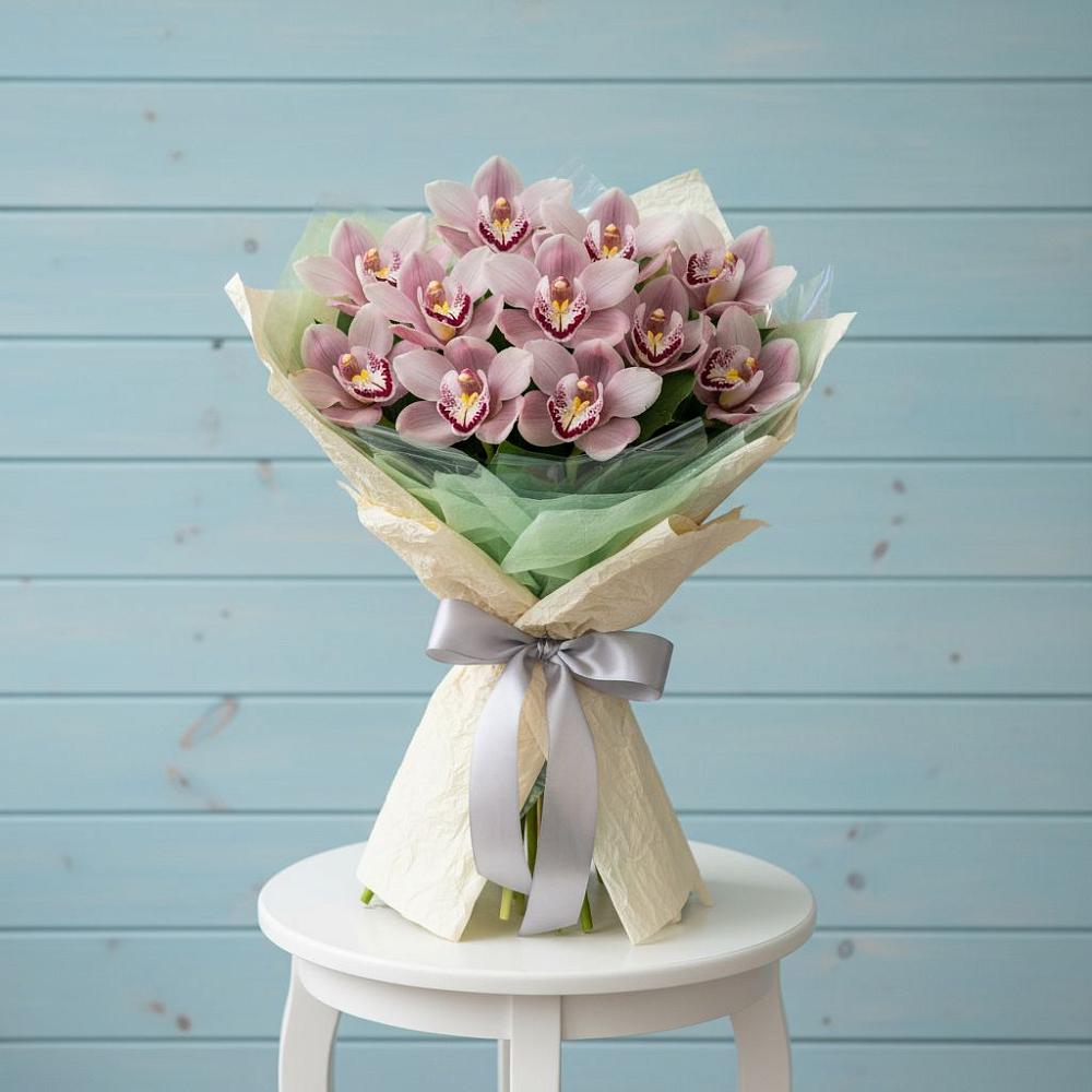 Букет цветов из: Орхидеи и Розы в Коростово