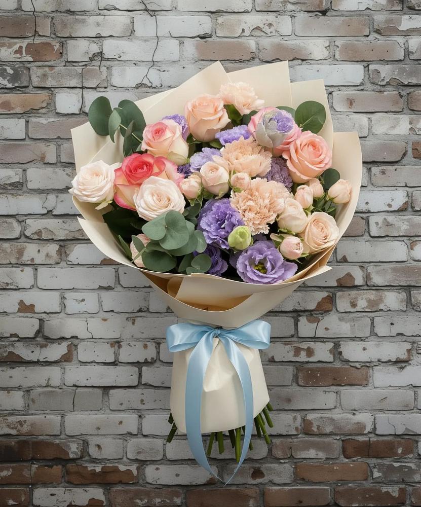 Букет цветов из: Розы, Лизиантусы и Гвоздики в Коростово