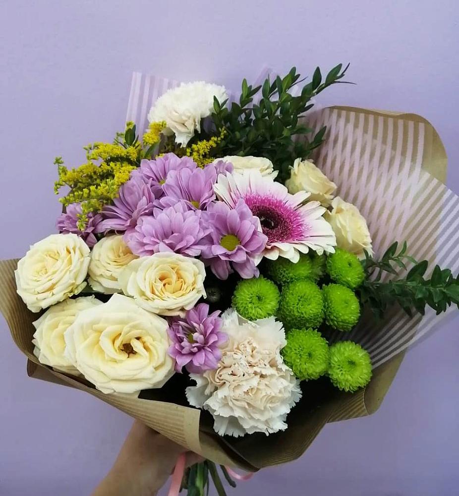 Букет цветов из: Хризантемы, Розы, Гвоздики и Герберы в Коростово