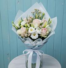 Букет цветов из:  Розы и Лизиантусы в Коростово
