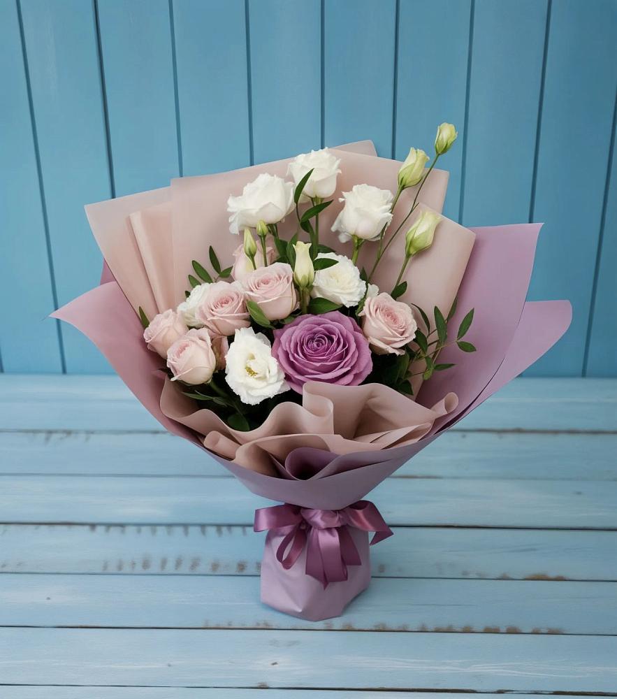 Букет цветов из: Розы и Лизиантусы в Коростово